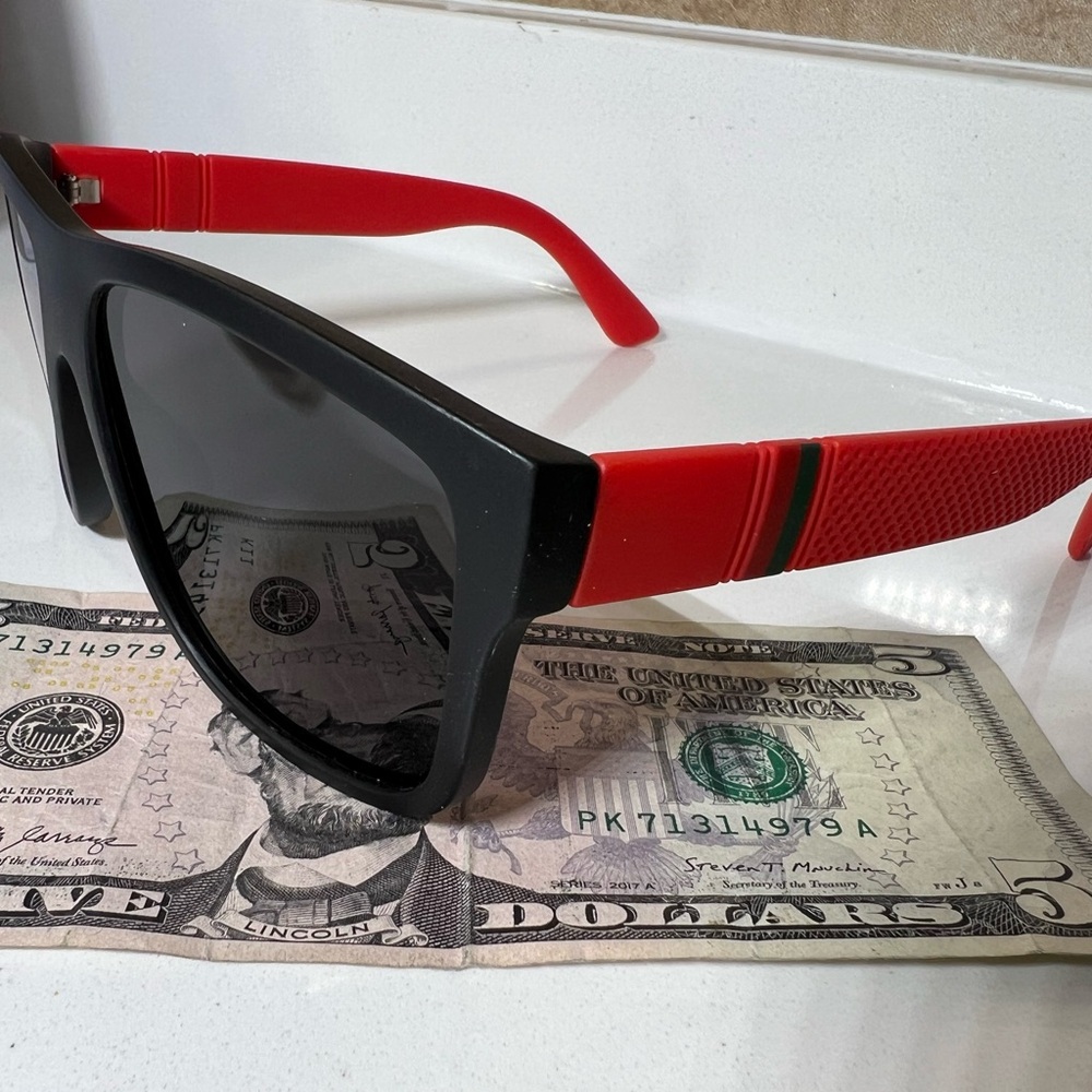 Unisex NEW Polarized New UVA UVB great for the beach and pool - or daily life -